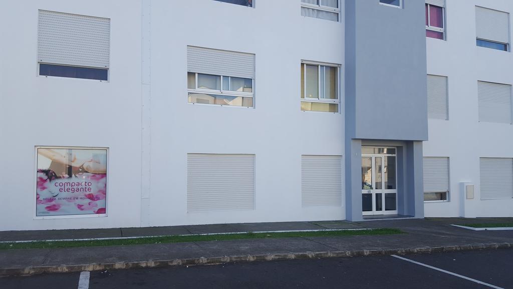 Apartamento Moderno E Elegante Ponta Delgada Exteriör bild
